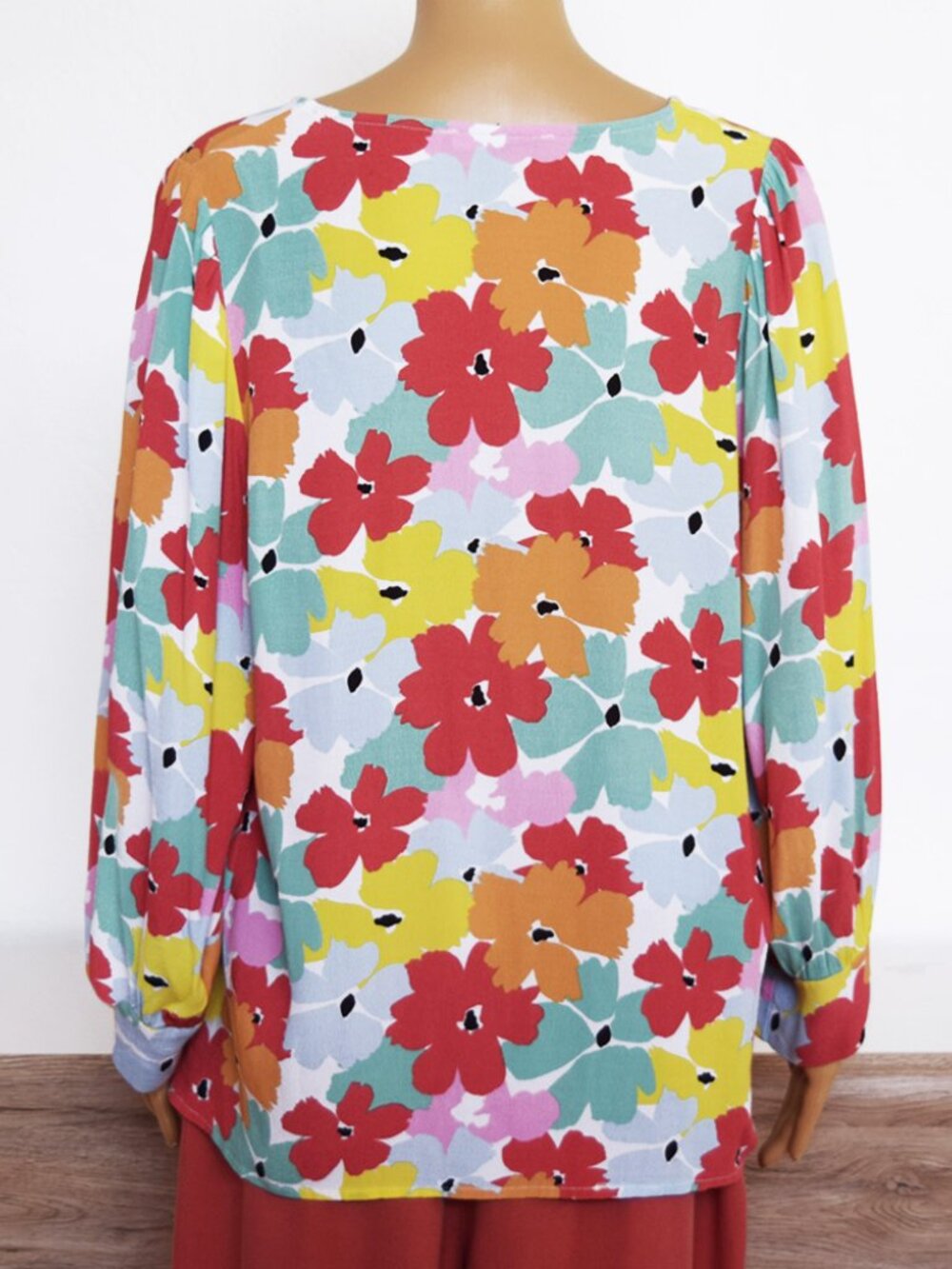 Michelle McDowell Rayon Multi-Color Blouse - Picture 5 of 10